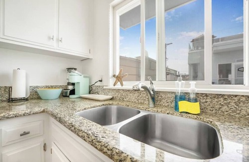 Mission Beach House | Beach Villa w/Views, Patio Firepit, AC, Parking - Steps to Beach