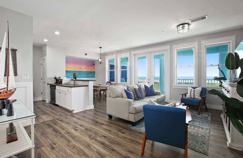 Red Fish Cove Condo | Beachfront Paradise! Beautiful Beachfront Views - Brand New Elevator