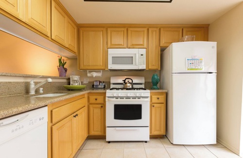 Oxnard Shores Hotel | Beachfront Retreat | 4 Units | Mandalay Beach Access
