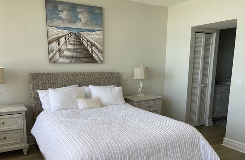 Longboat Key Condo | Beachfront Retreat, Near Sarasota and St. Armands