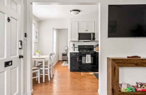 Beach Barber Tract House | Beachside 1BR Haven Near Ocean & Outdoor Space