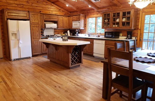 Fair Play Cabin | Beautiful Cabin at V5 Vineyards