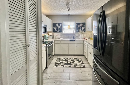 Georgetown Cottage | Beautiful cottage within walking distance to G’town Square and San Gabriel Park!