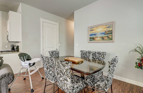 Sailhouse House | Beautiful home with community pool, central AC, full kitchen, & washer/dryer