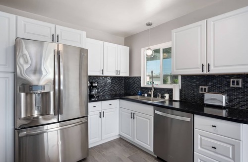 Lincoln Acres House | Beautiful house close to San Diego Zoo, Sea World, Coronado