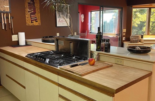 Gualala House | Beautiful Large Home w Fire Pit & Game Room on Private Acreage
