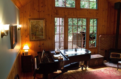 Idyllwild House | Beautiful Mountain Home and Wedding Venue