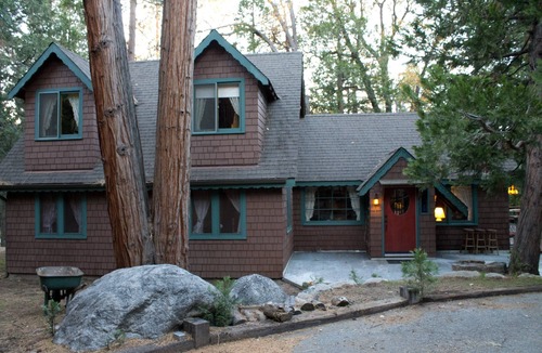 Idyllwild House | Beautiful Mountain Home and Wedding Venue