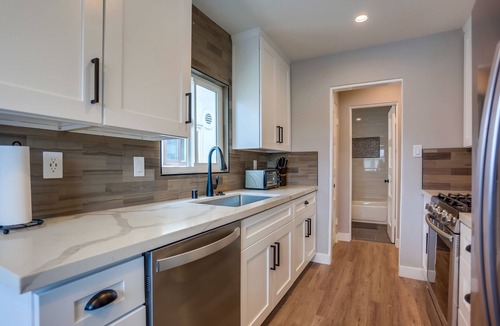 Mission Beach House | Beautiful Remodeled! Bay Side Condo-810