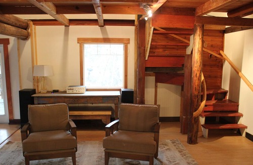 Kootenay Boundary House | Beautiful Riverfront Home on Acreage