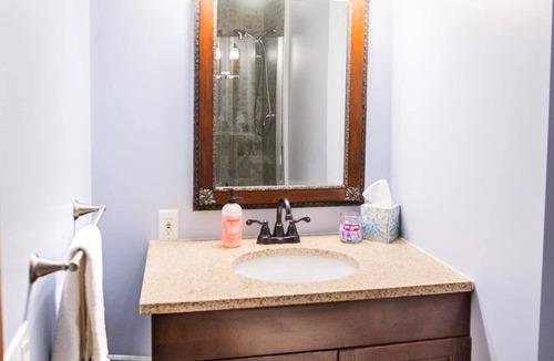 Glen Arbor Apartment | Beautiful suite located on iconic M-22 in downtown Glen Arbor
