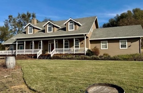 Lotus House | Beauty in the Heart of Coloma Valley: Winery Estate Farmhouse in the Vineyards
