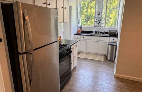 Pico - Robertson Apartment | Best, top, beautiful LA view 2-bedroom place with WiFi, AC in nice Los Angeles