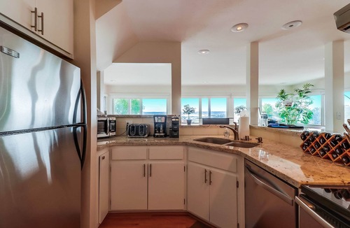 Middletown House | ♥ Best Value in SD! $1M Views; Great Location; Award Winner ♥