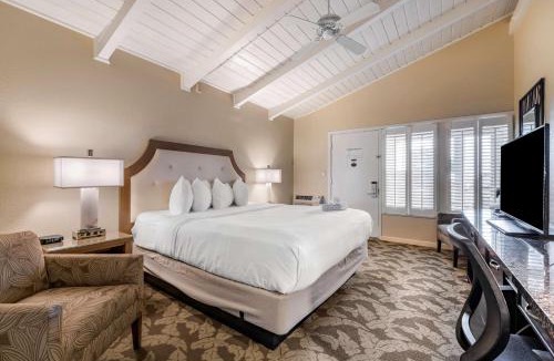 La Playa Hotel | Best Western PLUS Island Palms Hotel & Marina