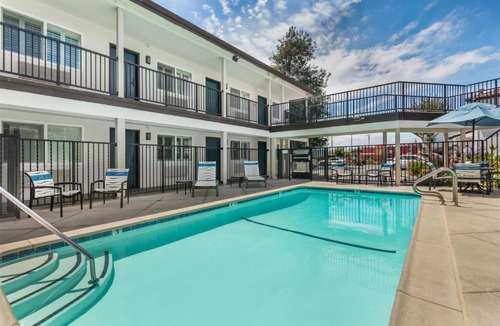Watsonville Hotel | Best Western Rose Garden Inn