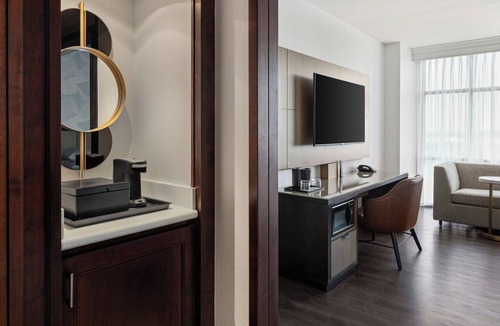 Normal Hotel | Bloomington-Normal Marriott Hotel & Conference Center