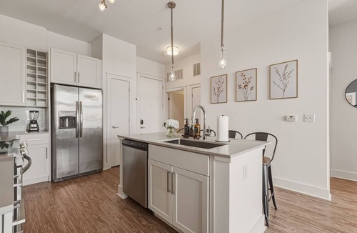 Second Ward Apartment | Blue Haven - Pool, City Views, Free Parking