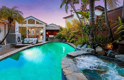 Middletown House | BLUE LAGOON➕ BONUS APT ♦ GAMES ♦ POOL ♦ VIEWS ♦ LUXURY - THIS PLACE IS NUTS!