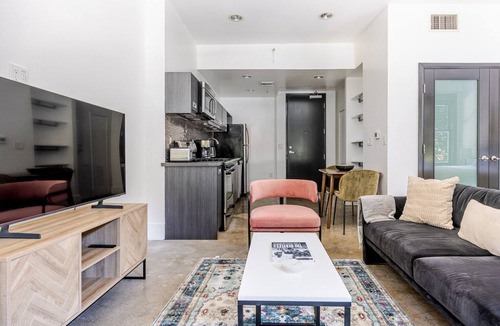 Historic Core Apartment | Blueground | Historic Core, view, nr Grand Park