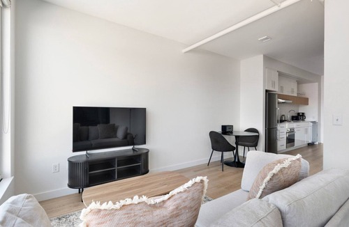 Potrero Hill Apartment | Blueground | Potrero Hill, rooftop, nr Mission Park