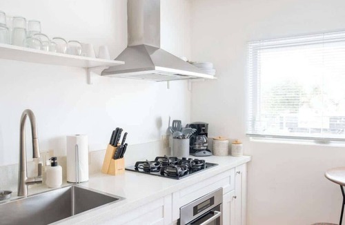 Mission Beach Apartment | Boho Beauty! Super Central | Steps to Beach & Bay