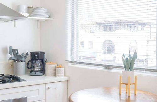 Mission Beach Apartment | Boho Beauty! Super Central | Steps to Beach & Bay