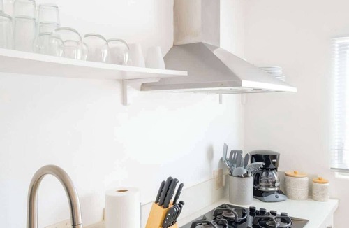 Mission Beach Apartment | Boho Beauty! Super Central | Steps to Beach & Bay