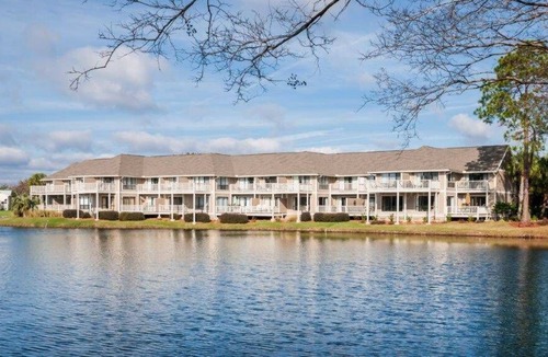 Sandestin Condo | Book Harbour Point's charming lake front unit 912! FREE GOLF & MORE!
