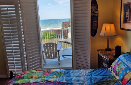 Ormond Beach Manors Condo | Briars Oceanfront Beach Retreat 1st floor condo