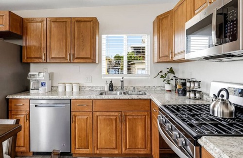 Grant Hill Villa | Bridge|Pool/Spa |Downtown|Freeways|Airport