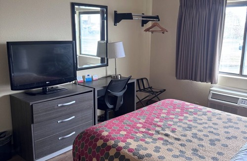 Ithaca Hotel | Budget Inn