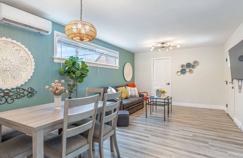 Alhambra Apartment | Bungalow in Quiet, Safe Neighborhood King-Bed Near Downtown LA and OT Pasadena !