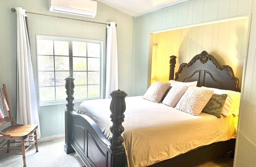 Rainbow CDP House | Bunny Hill Farmstay with Hottub
