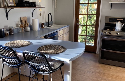Fallbrook Cottage | Cactus Garden Cottage…Best Location!