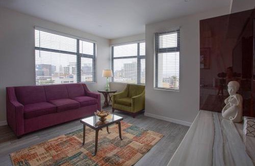 Bankers Hill Hotel | Cali King Size One Bedroom Luxurious Suite in DTSD