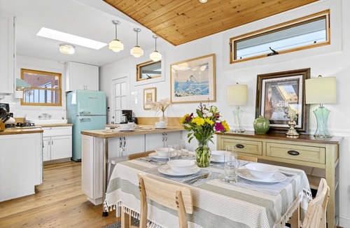 Village of La Jolla House | Casa de las Olas | Cozy 1BR La Jolla Getaway