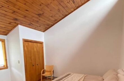 Oak Hill Apartment | Catskills mountain view 3br with Sauna/ Near ski