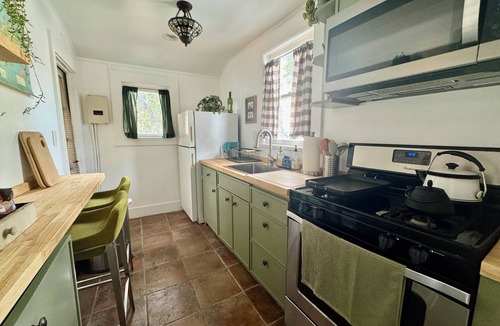 Westlake House | Central LA Hideaway 5 min to DTLA/KTOWN/Silverlake