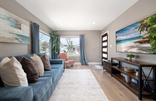 Normal Heights House | Central Location Gym Hot Tub Villa