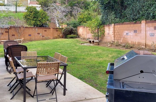 Thousand Oaks House | Central Thousand Oaks, Wildwood Park For Work/Remodel/Insurance