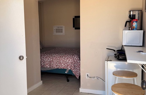 Lancaster Apartment | Charming 1-bedroom studio with AC in lovely Lancaster