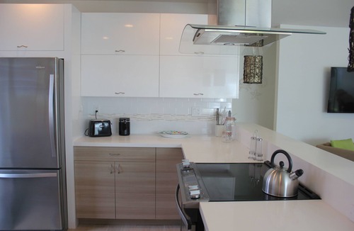 Hollywood House | Charming 2 Bedroom Beach Home w Gated Private Yard