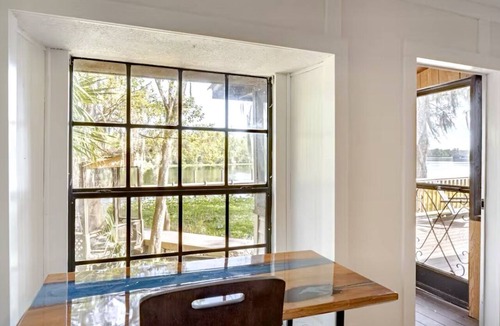 Hollister House | Charming 2-bedroom house on the St John’s River in Palatka with amazing views