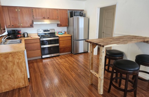 Harbor Springs House | Charming 3- BEDROOM/1 BATH Duplex Upper unit in Fabulous Harbor Springs.