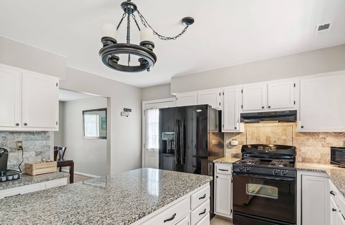 Pineville House | Charming 3BR/2.5BA home for friends and family in Ballantyne