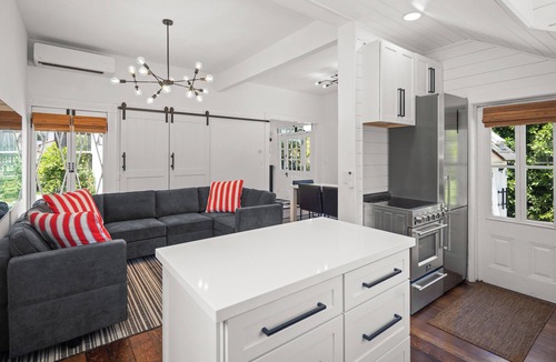 Coronado Cottage | Charming Beach Cottage 1 BK to beach and town