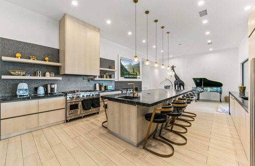 Bermuda Dunes House | Chateau Giraffe, a unique luxurious estate near Palm Desert & La Quinta