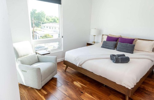 Bankers Hill House | Chic Downtown SD Hub for Families & Friends