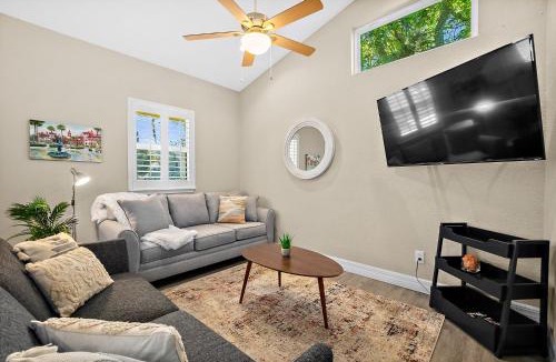 Downtown Historic District House | Citrus Hideaway - Steps to City Center